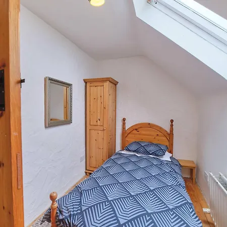 4 Bedroom Traditional With Sea View By Travel Lets Homes Gaoth Dobhair