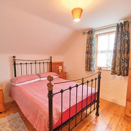4 Bedroom Traditional With Sea View By Travel Lets Homes
