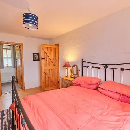 4 Bedroom Traditional With Sea View By Travel Lets Homes