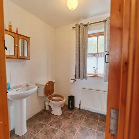 בית נופש 4 Bedroom Traditional With Sea View By Travel Lets Homes גווידור