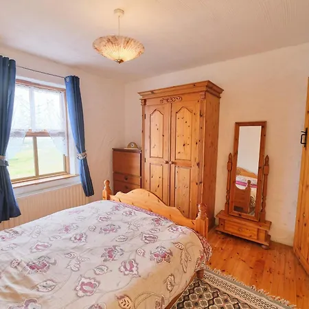 4 Bedroom Traditional With Sea View By Travel Lets Homes Casa vacanze